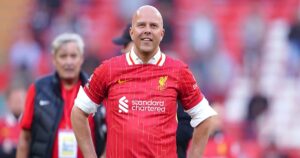 Liverpool cần cải thiện nhân sự trước trận mở màn NHA